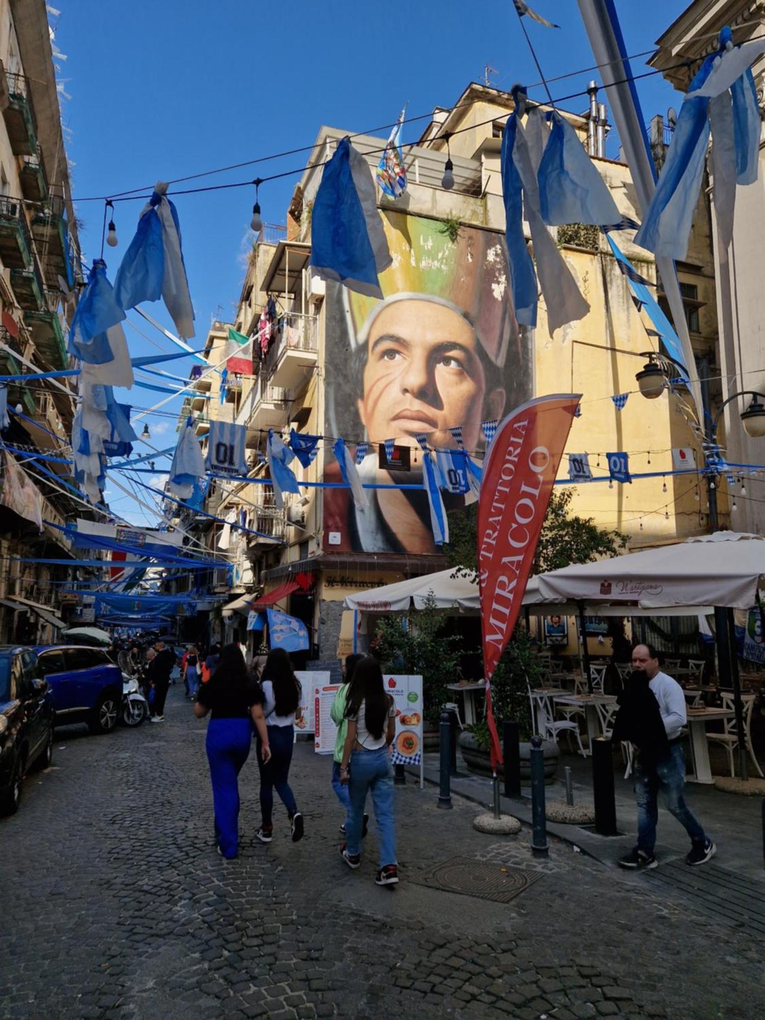 Seventeen Napoli